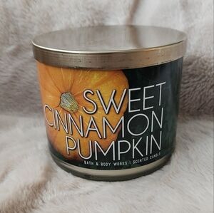 Bath & Body Works Sweet Cinnamon Pumpkin 3 Wick Candle